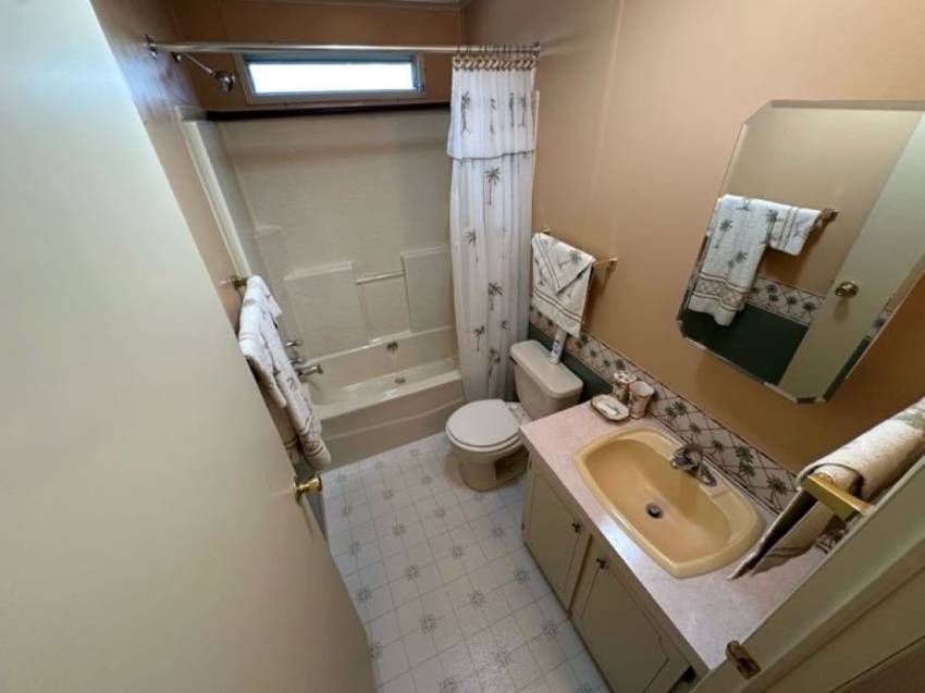 252 Dixie Circle a Haines City, FL Mobile or Manufactured Home for Sale